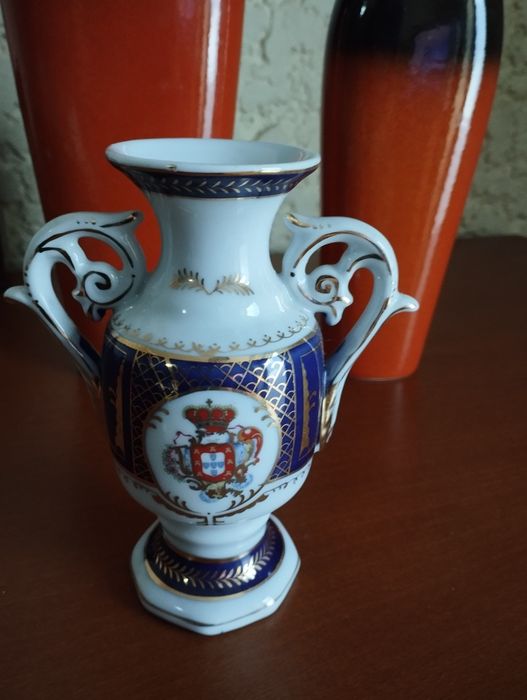 Jarra porcelana brasão portugal