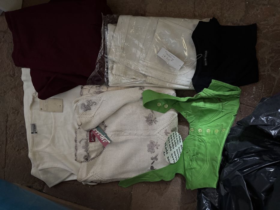 30 kg de roupa diversa para ser usada em upcycling, bricolage,