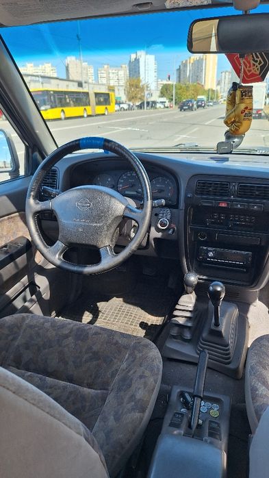 Nissan Navara 2.5 дизель 4×4 -1999