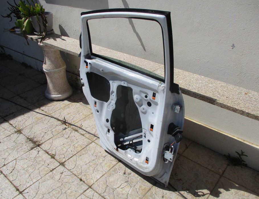 Porta trás esquerda para Seat Leon 1P (2011) branca 2005-2012