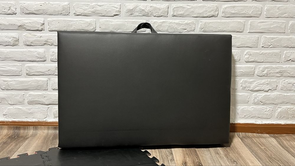 Складна кушетка для бʼюті послуг