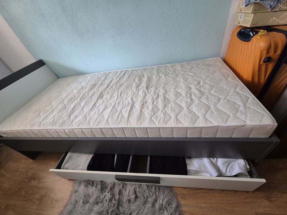 Łóżko z szufladą + materac