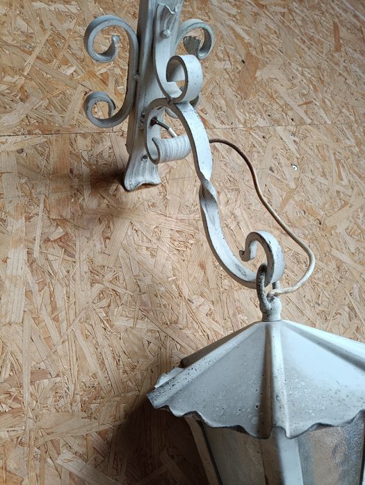 Lampa zewnętrzna
