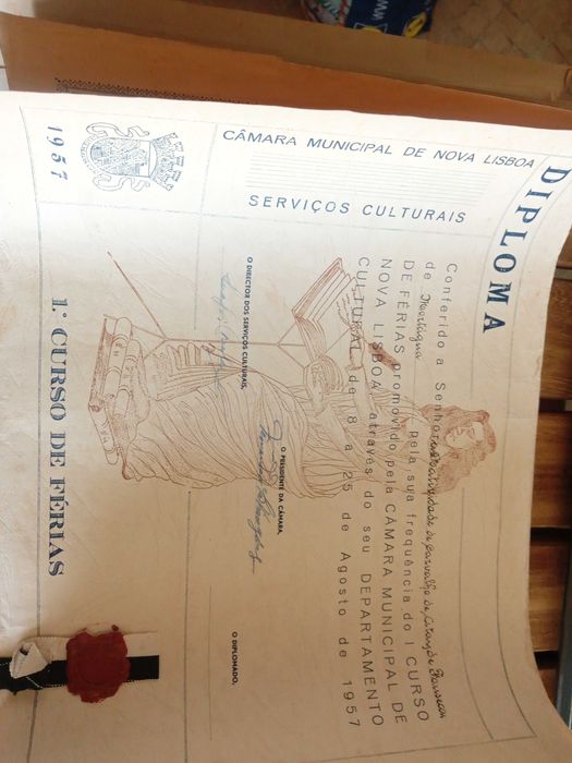 Diplomas diversos e antigos