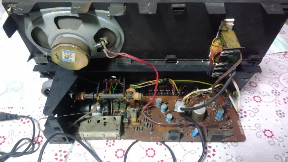 Radio antigo grundig