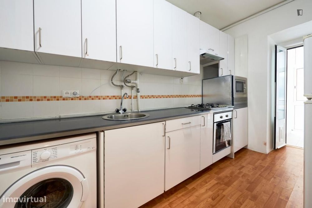 Quarto - localizado em Entrecampos Lisbon