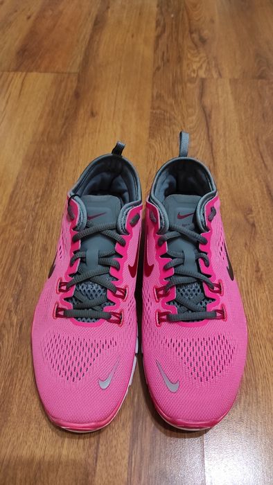 Нові кросівки Nike Free 5.0 37-38р 23,5-24см оригінал рожеві дівчинці в школу