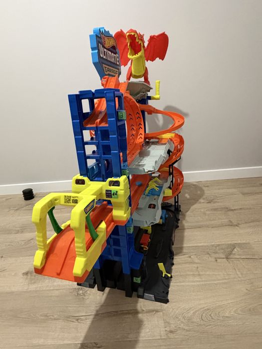 Zestaw mega garaż Hot Wheels Smok