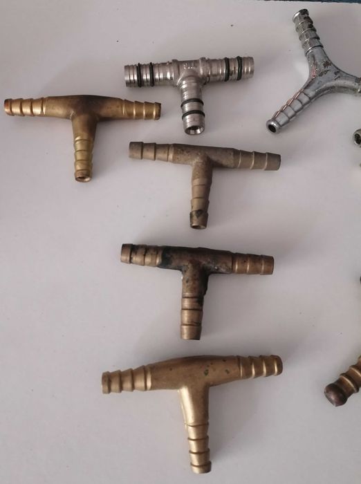 Cruzetas e abraçadeiras de gaz, desde, lote 5€