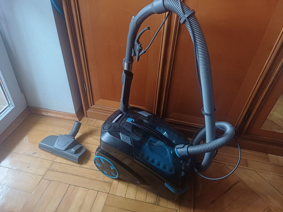 Пылесос "Thomas DryBox Amfibia"
