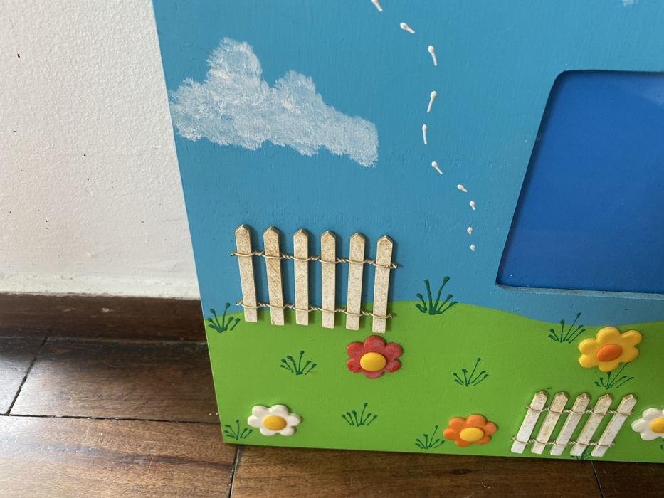 Moldura e quadro com nome “Dinis”