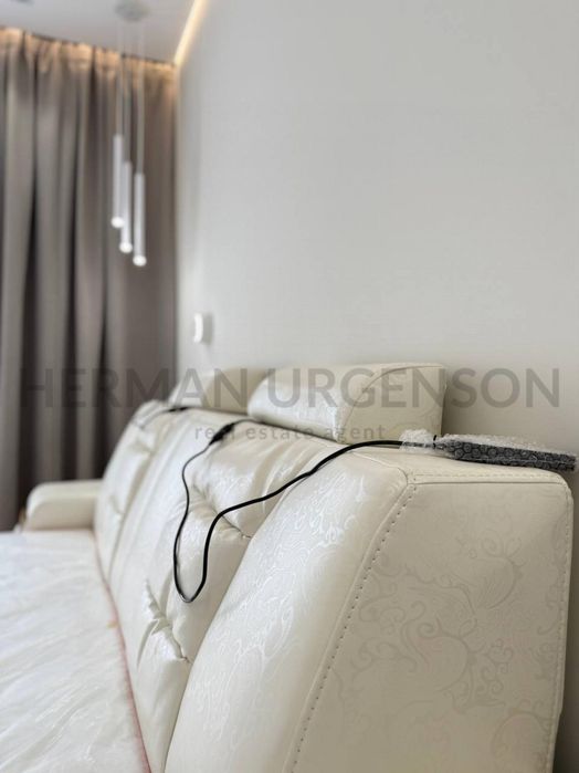 Продаж 2к квартири 74 м.кв / ЖК Residents Park