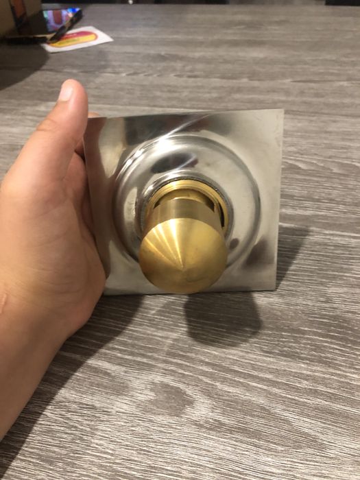 Vendo Ralo de chão automatico normalmente usado para quartos de banho,duches,cozinhas ou varandas