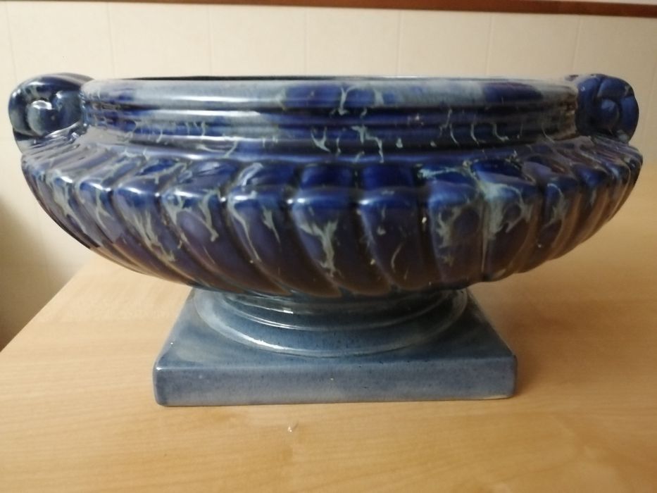 Fruteira antiga em louça