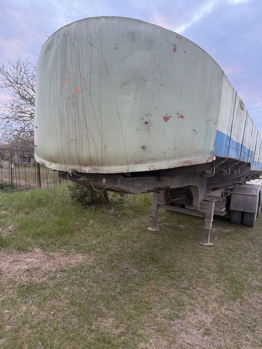 Полуприцеп, напівпричіп цистерна  ЧМЗАП ТЗ-22