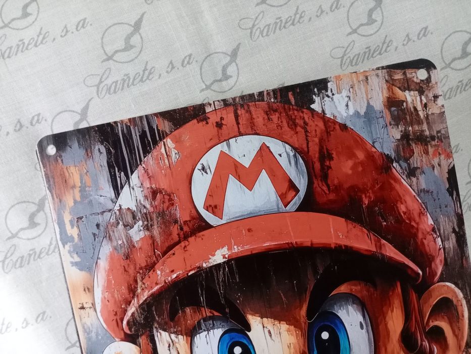 Металлическая декоративная картина Марио