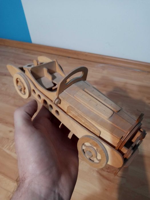Drewniane samochody puzzle 3d złożone