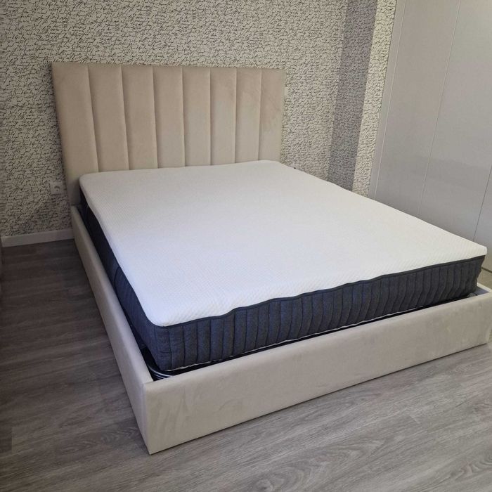 Camas De Casal Estofadas ALTA GAMA - MODELO GOMOS - Top de Gama 190x140m Estrado Incluído!!