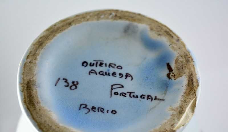 Jarra de 9 dedos em faiança do Outeiro