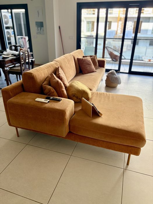 Sofa com Chaise Long