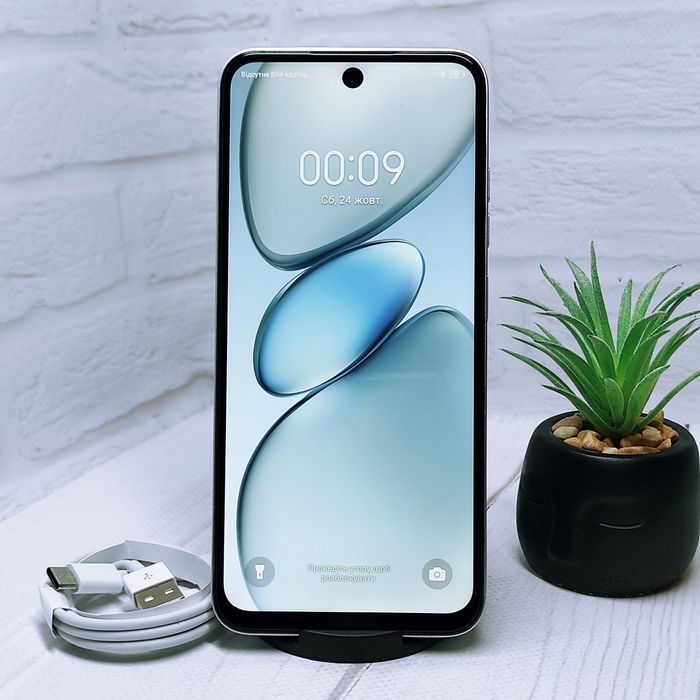 Продам телефон Tecno Spark Go 1 4/128Gb в гарному стані