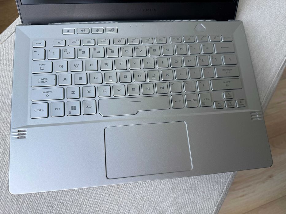 ROG Zephyrus G14 AMD Ryzen 7 16GB RAM 512GB SSD GeForce RTX 3060 idealny