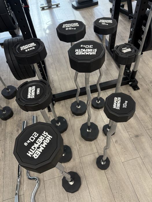 Штанга Hammer Strength 10-50 кг уретанова пряма і вигнута