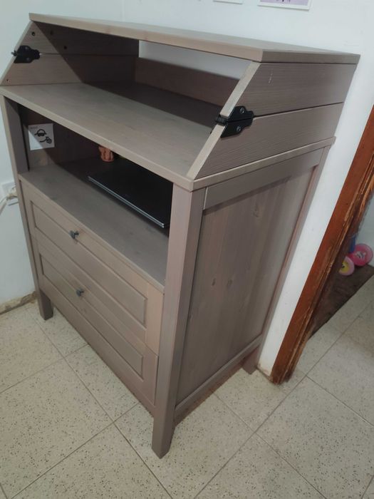 Roupeiro/ muda fraldas