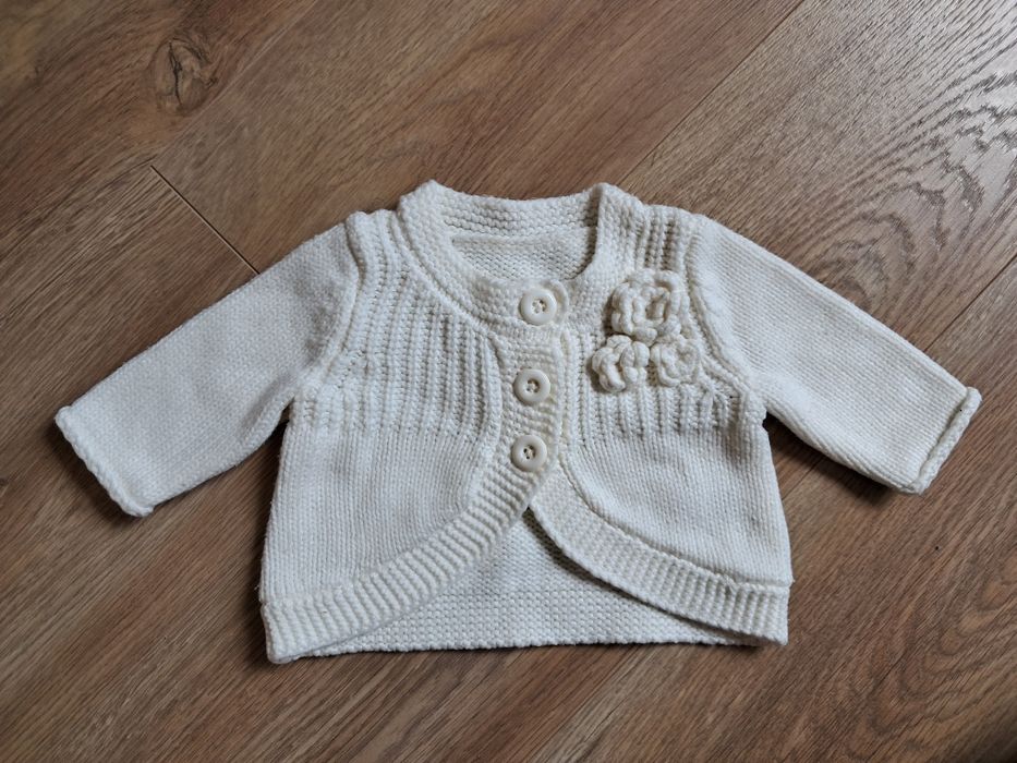 Sweterek do chrztu biały  George 1-2 miesiące