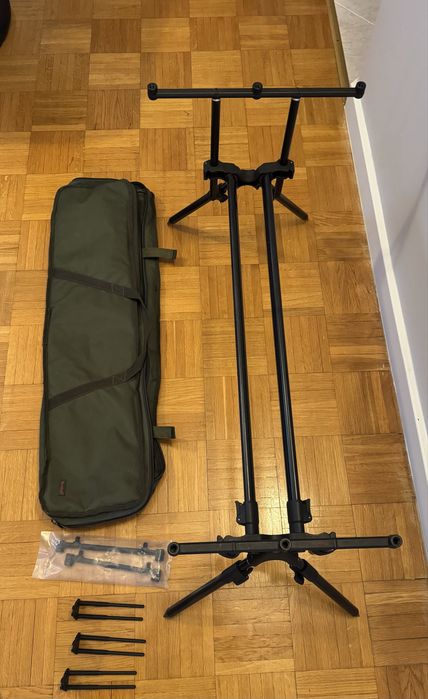 Taska Nanga Pod, rod pod, stojak karpiowy, uchwyt, stanowisko.