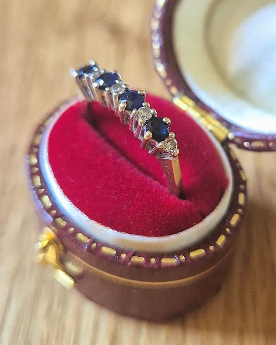 Pierścionek obrączka 9k złota diamenty szafiry niebieskie R13