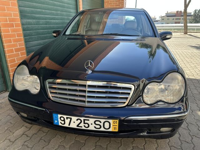 Mercedes-Benz C 220