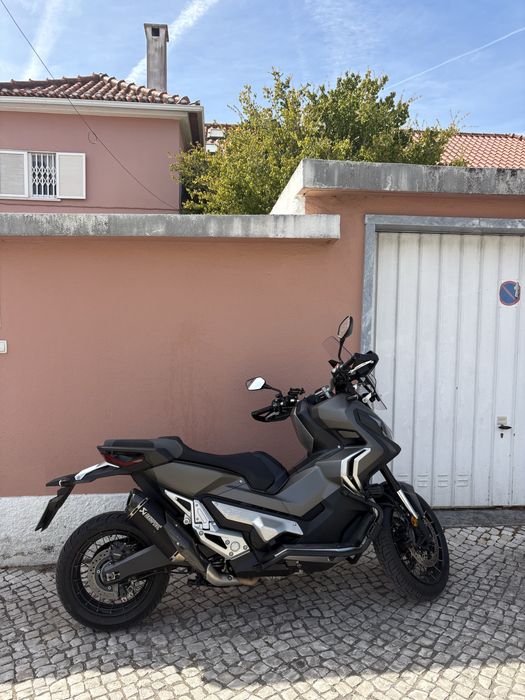 Honda X-ADV 750 akraprovic
