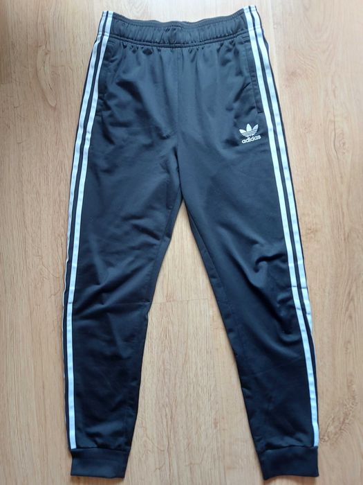 Spodnie dresowe adidas. Rozmiar 164.