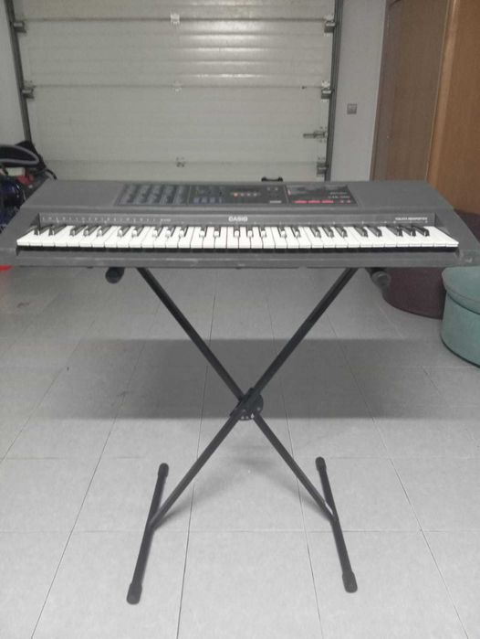 Teclado Casio CTK-550 + Suporte