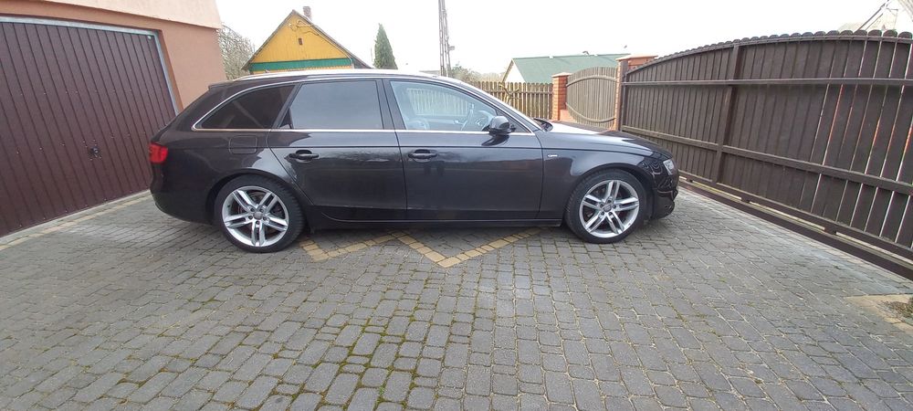 Audi a4 b8 2.0 tdi 143km s line