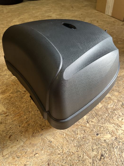 Top case scooter