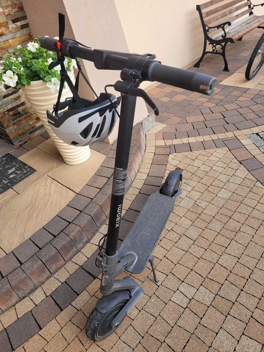 Sprzedam hulajnogę Xiaomi Electric Scooter 4 Ultra