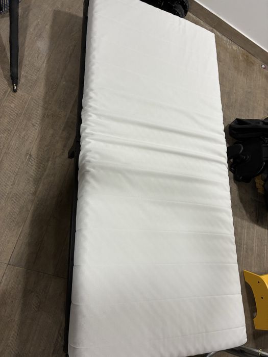 Camas dobraveis com colchão