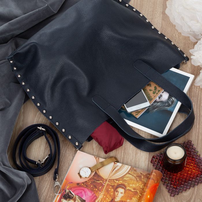 VERA PELLE torebka damska skórzana shopper z ćwiekami V494 granatowa