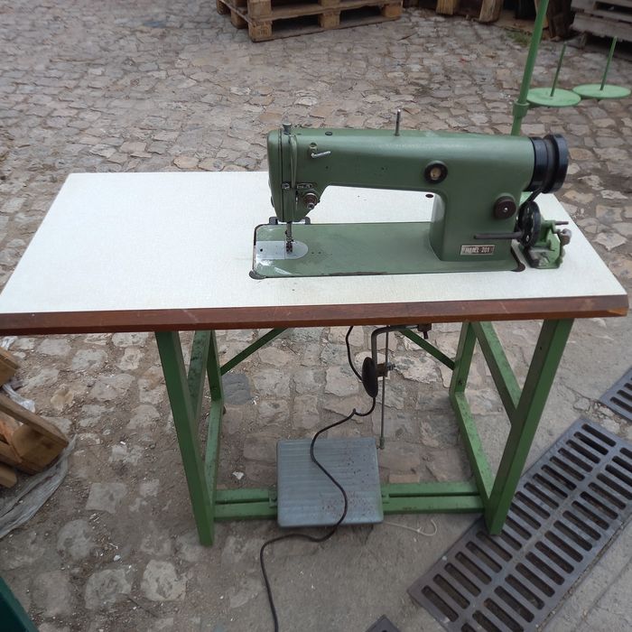 Maquina de costura
