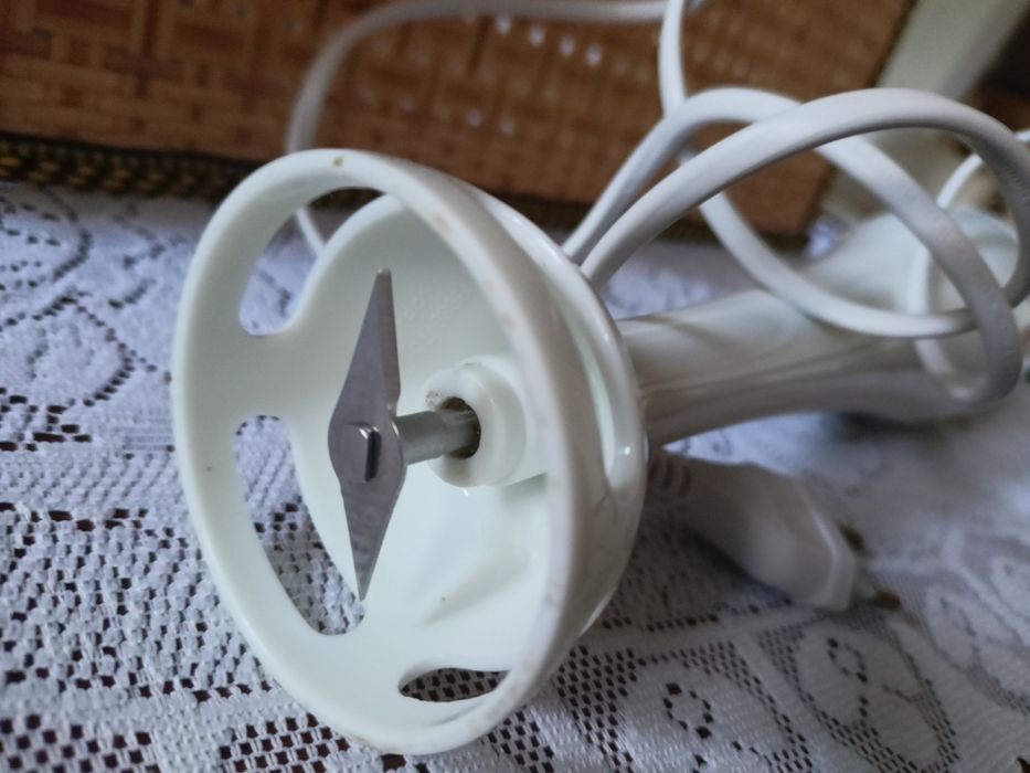 Blender ręczny bestron