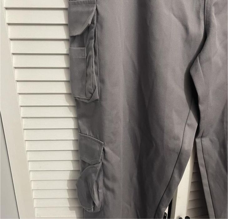 Стильні сірі брюки-карго