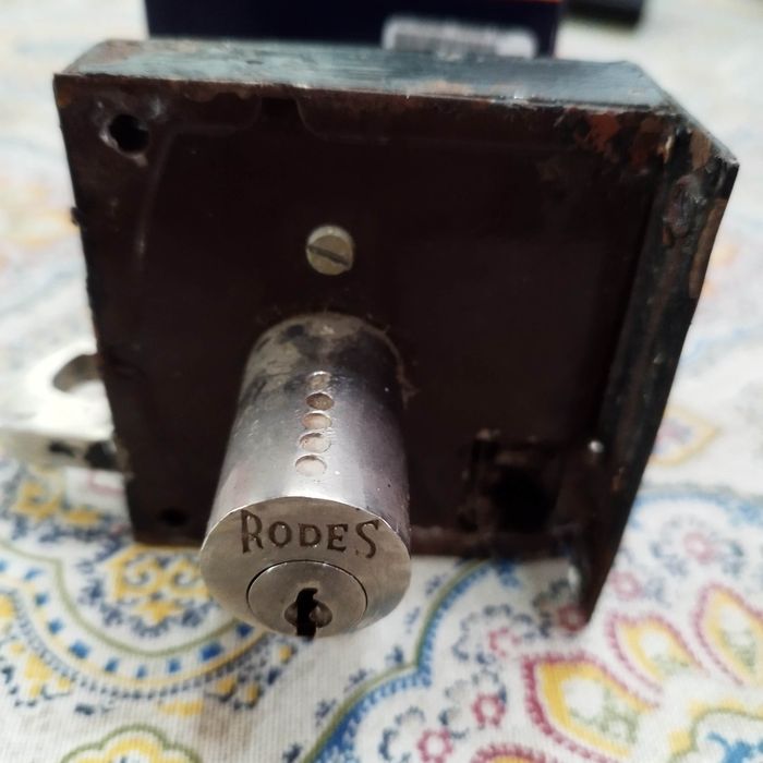 Fechadura Rodes 720x08 Esq