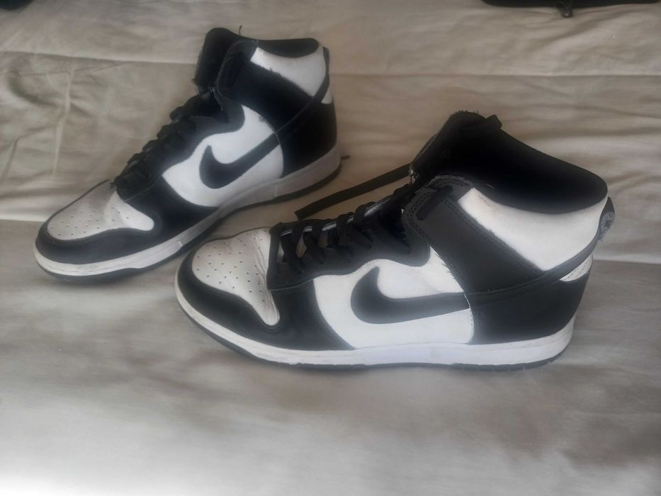 Ténis utilizados 2 ou 3 vezes por ficarem pequenos