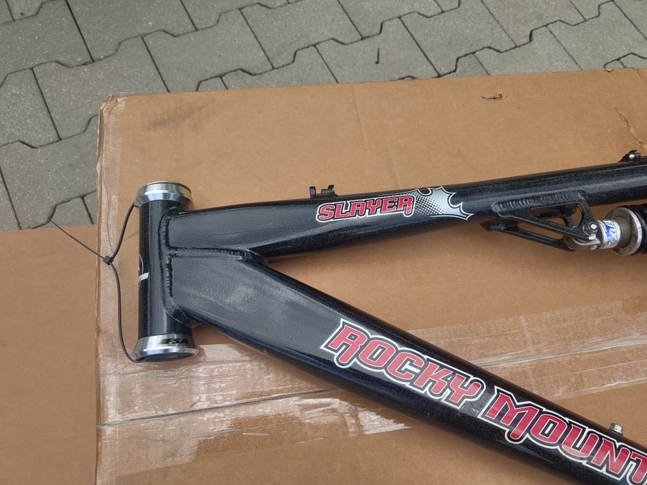 Rama Rocky mountain Slayer. damper Fox wanilia r cztery fsa  koło 26 od 9 rama retro mega stan
