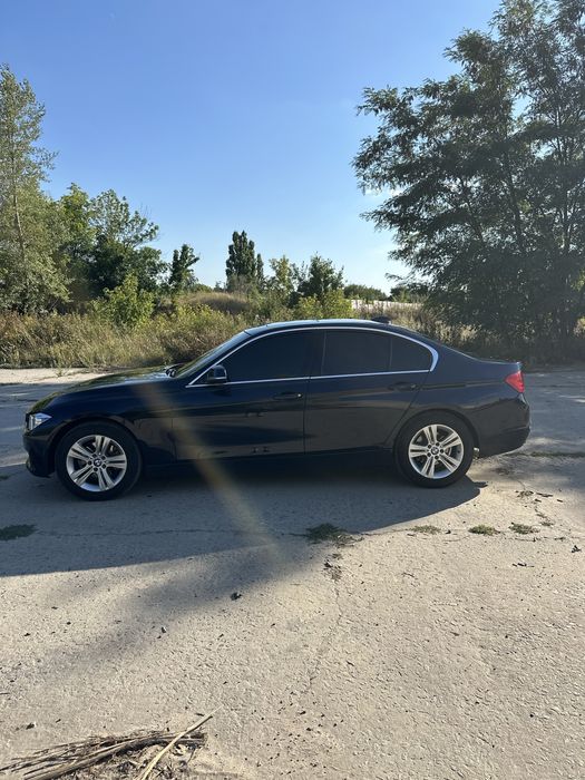 BMW F30 328i Luxury Line