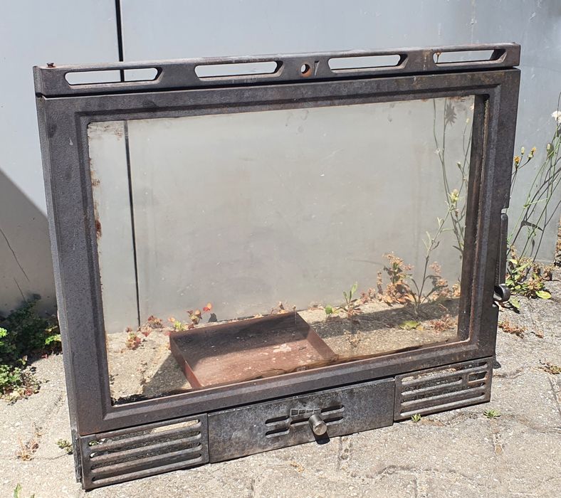Porta lareira fachada ideal para fechar lareira aberta