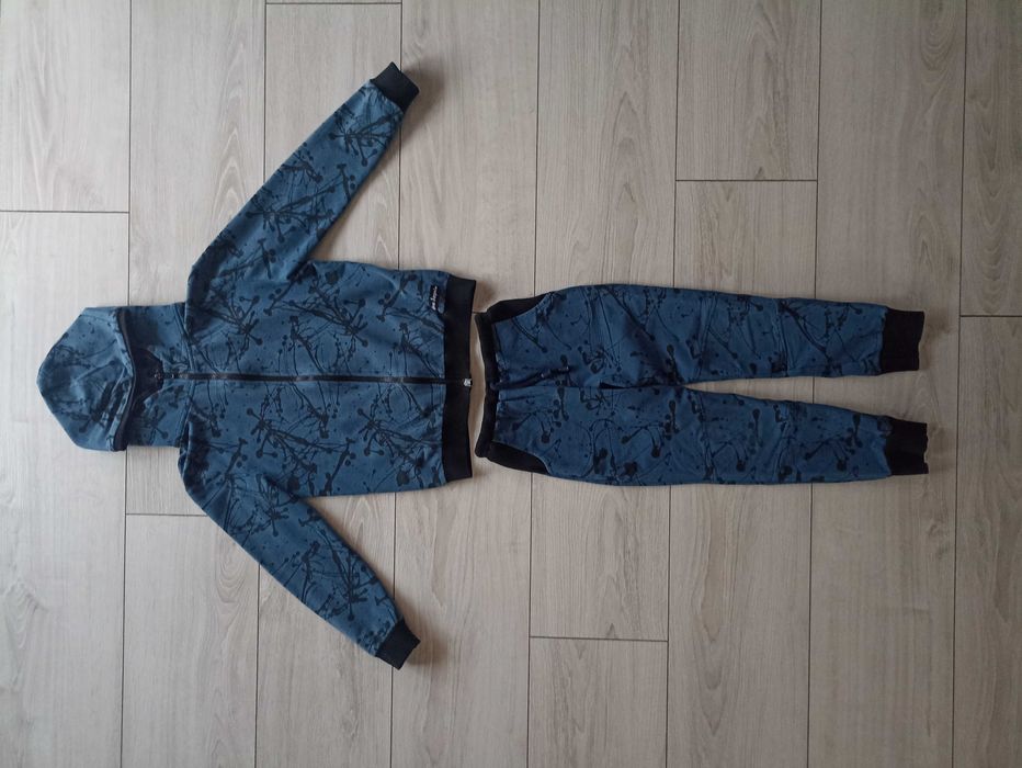 dres chłopięcy 122/128