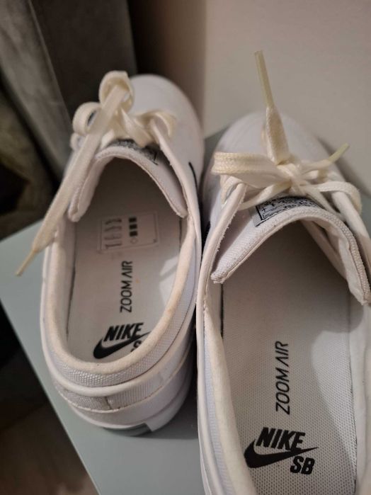 Sapatos / Ténis Nike Stefan Janoski Brancos 39